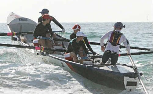 Metro Caloundra and the Vikings made a winning combination in the Navy George Bass Memorial race. Metro Caloundra and the Vikings made a winning combination in the Navy George Bass Memorial race.